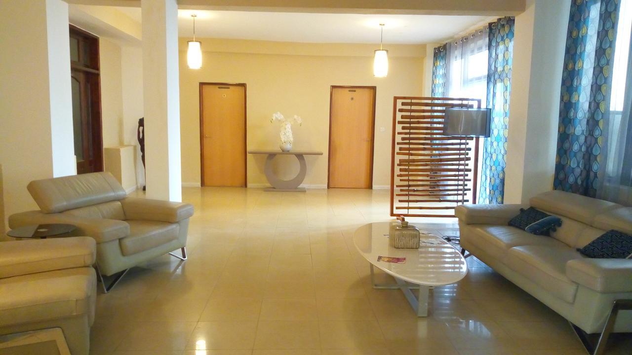 Hotel Le Petit Bateau Конакри Экстерьер фото