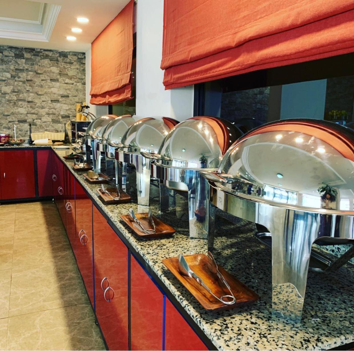 Hotel Le Petit Bateau Конакри Экстерьер фото